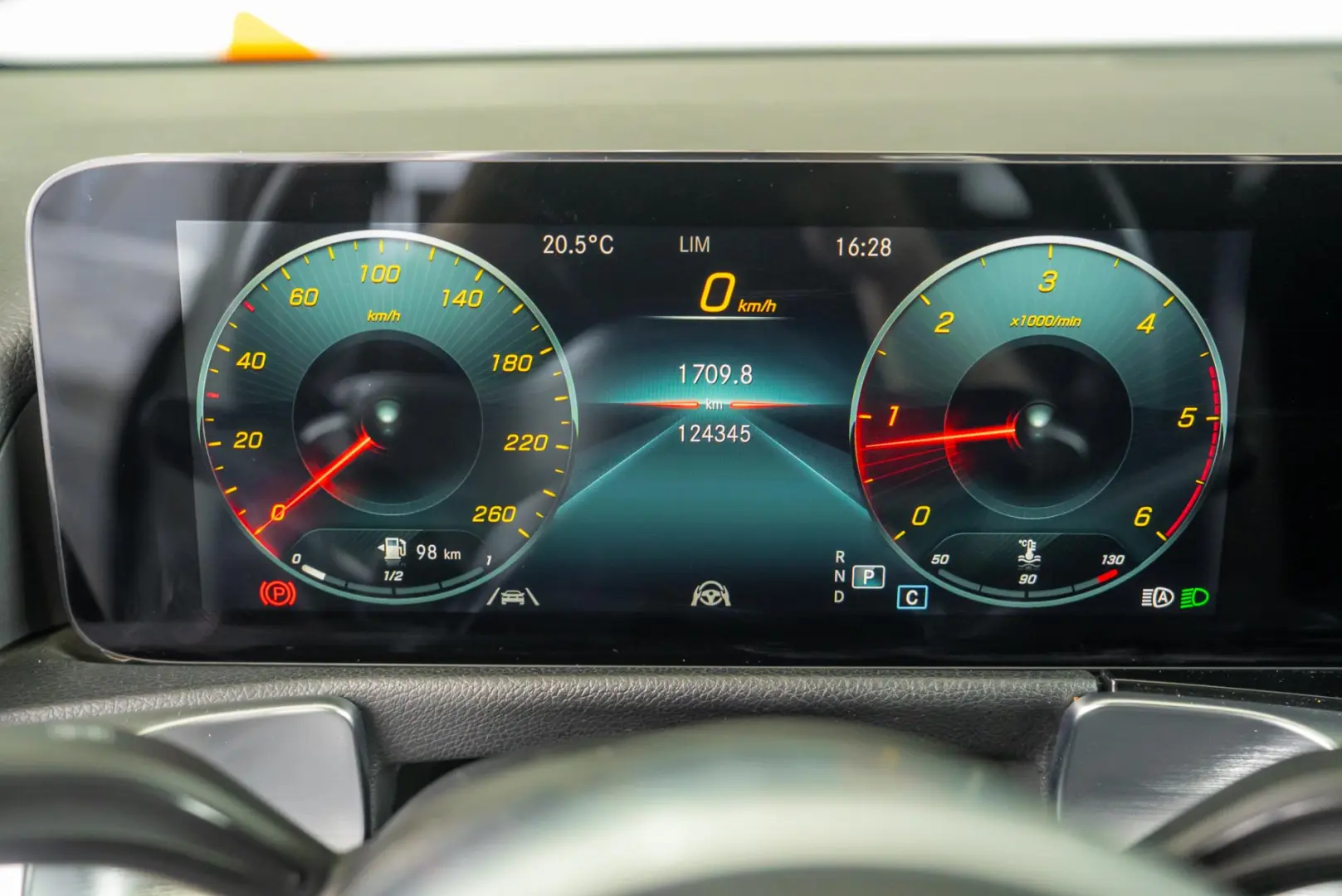 Mercedes-Benz GLB 200D 4MATIC