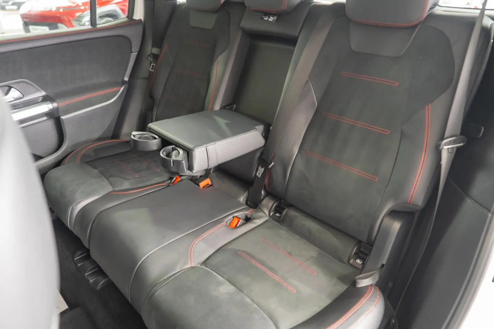 Mercedes-Benz GLB 200D 4MATIC