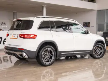 Mercedes-Benz GLB 200D 4MATIC