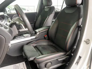 Mercedes-Benz GLB 200D 4MATIC