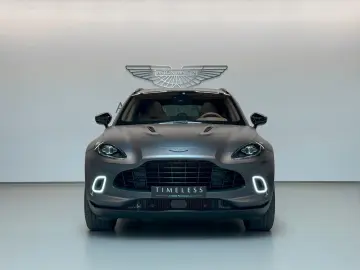 DBX   Aston Martin