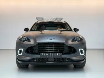 DBX   Aston Martin
