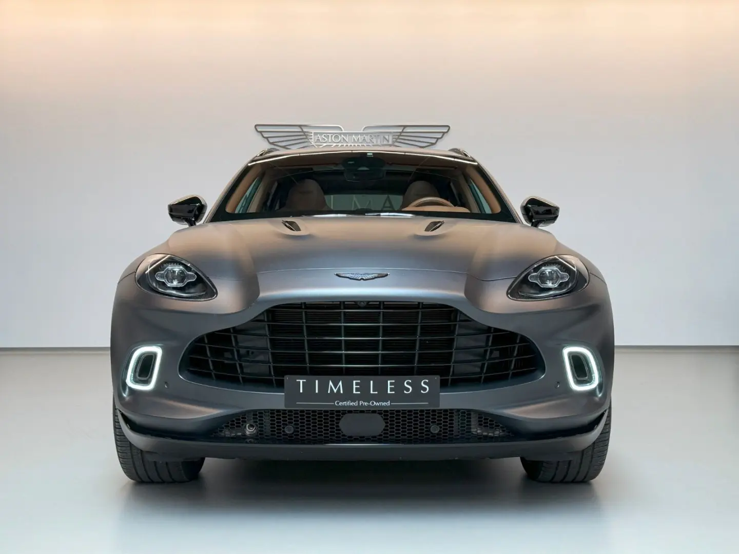 DBX   Aston Martin