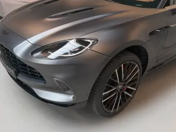 DBX   Aston Martin