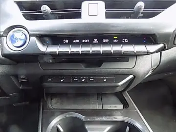 UX 250h 2.0 Klima Rückfahrkamera Sitzheizung