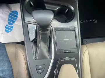 UX250H 2 0 Hybrid Automatik Leder Klima Navi Kam