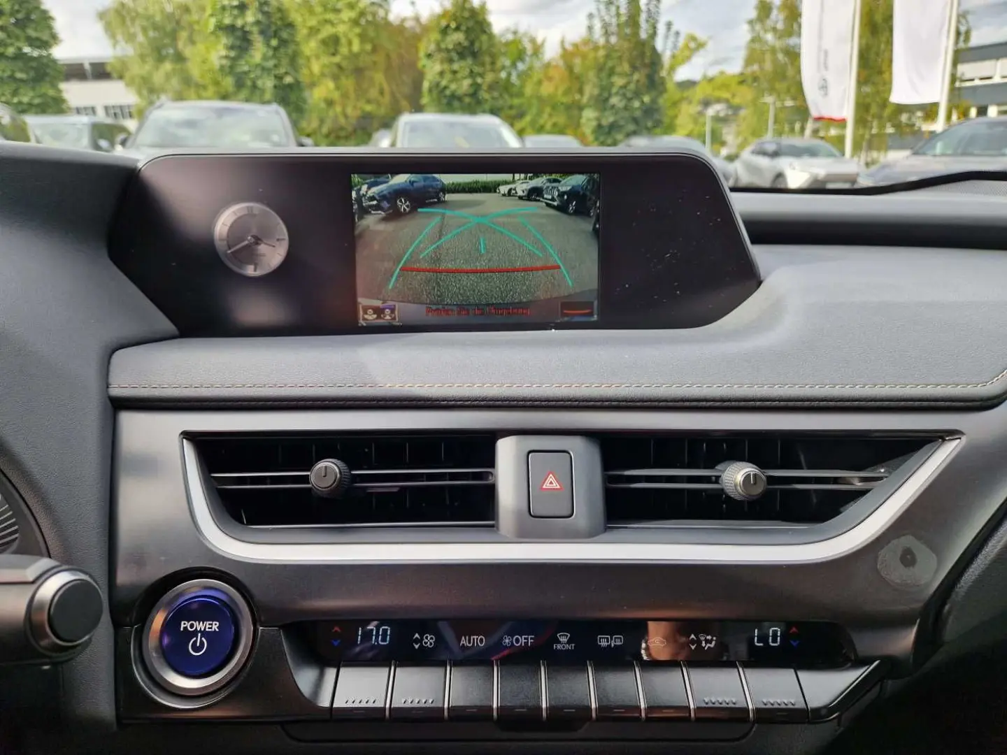 UX 250h Amazing Edition Keyless PDC