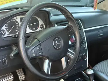 Mercedes-Benz B