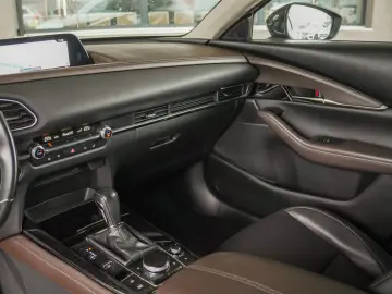 MAZDA CX30