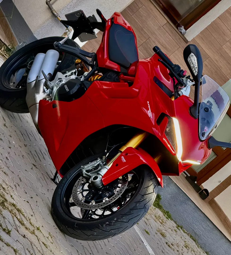 Ducati 950S