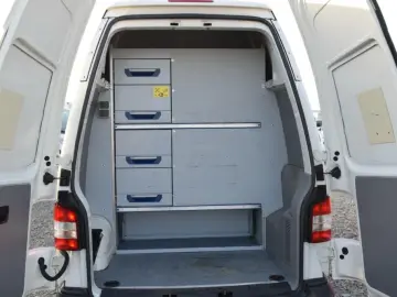 Volkswagen Transporter T5 4MOTION DOKA- 2012 - Atelier mobil