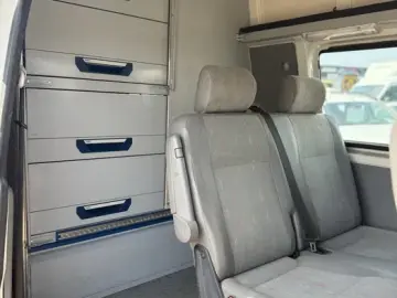 Volkswagen Transporter T5 4MOTION DOKA- 2012 - Atelier mobil