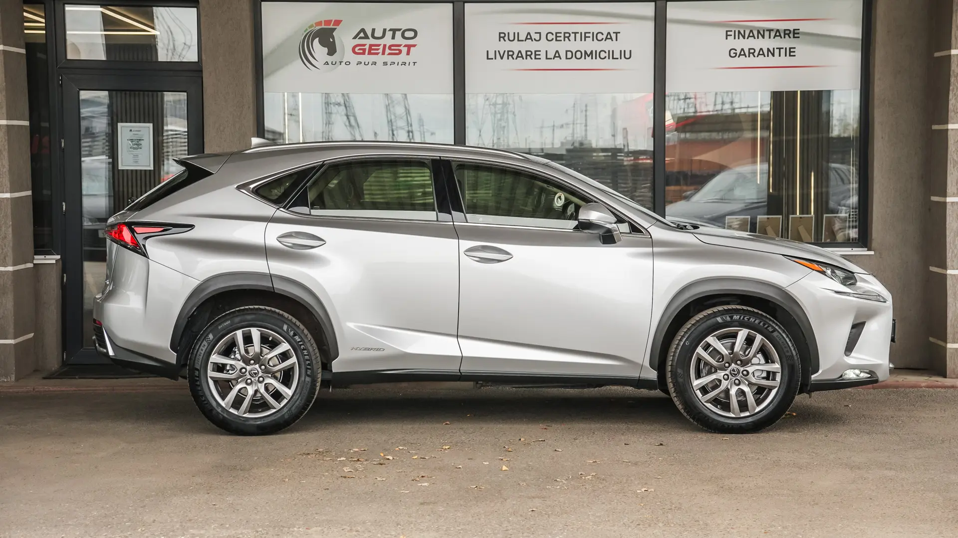 LEXUS NX 300H 2.5