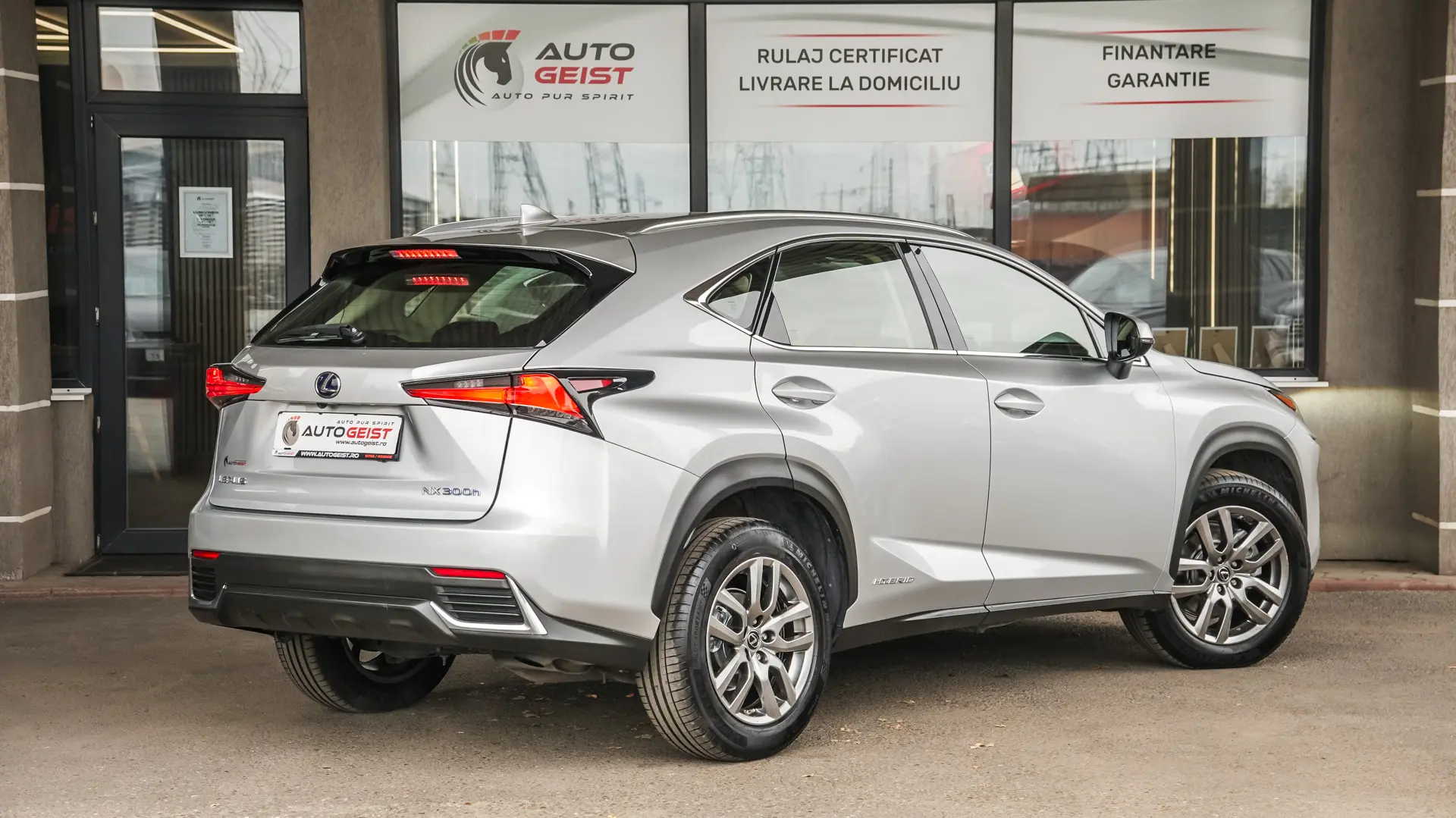LEXUS NX 300H 2.5