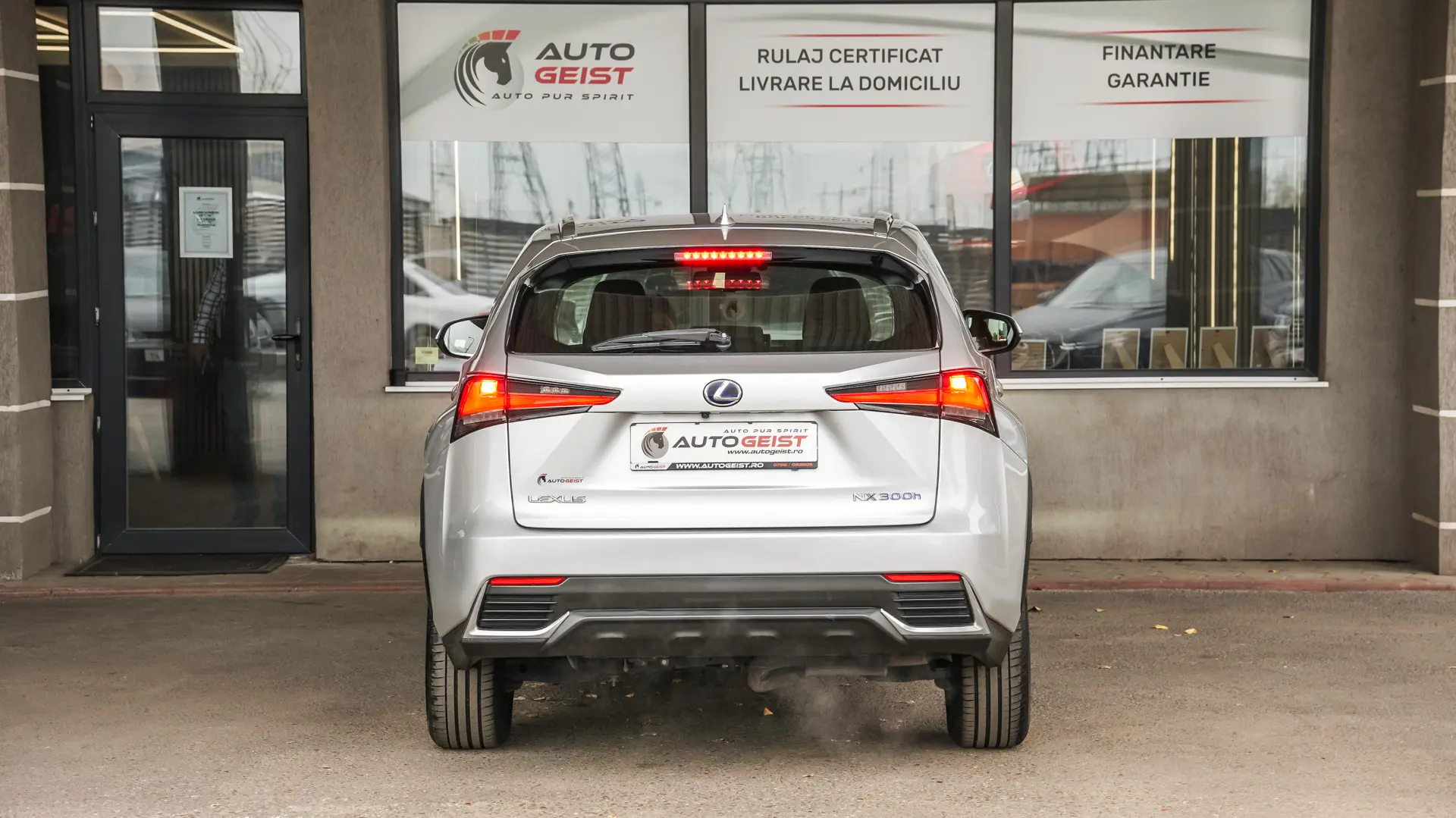 LEXUS NX 300H 2.5