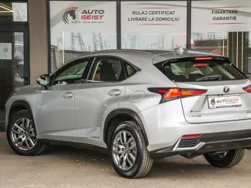LEXUS NX 300H 2.5
