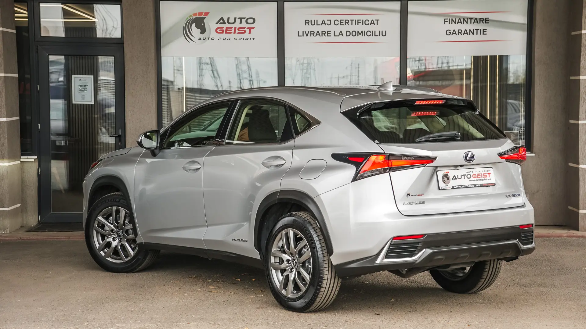 LEXUS NX 300H 2.5