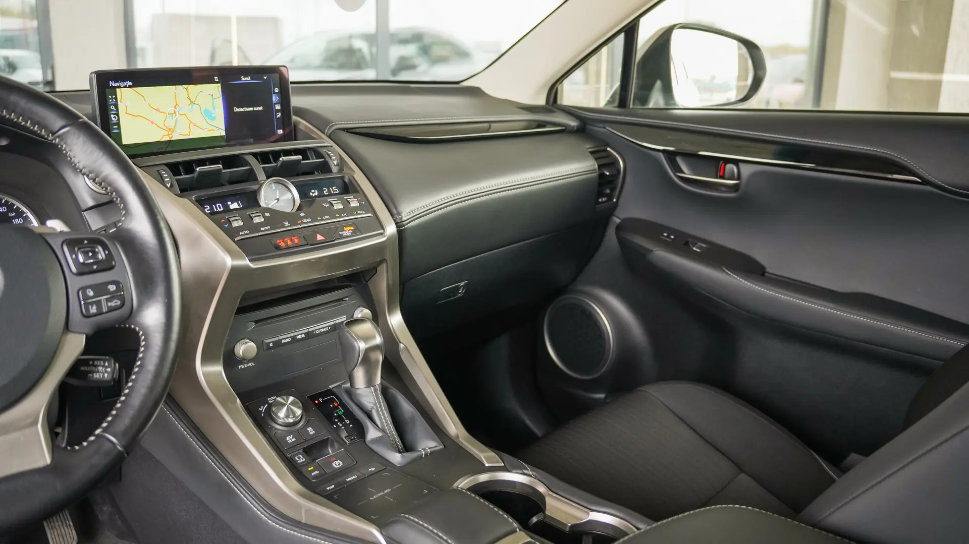 LEXUS NX 300H 2.5