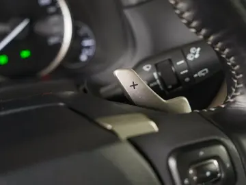 LEXUS NX 300H 2.5