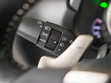 LEXUS NX 300H 2.5