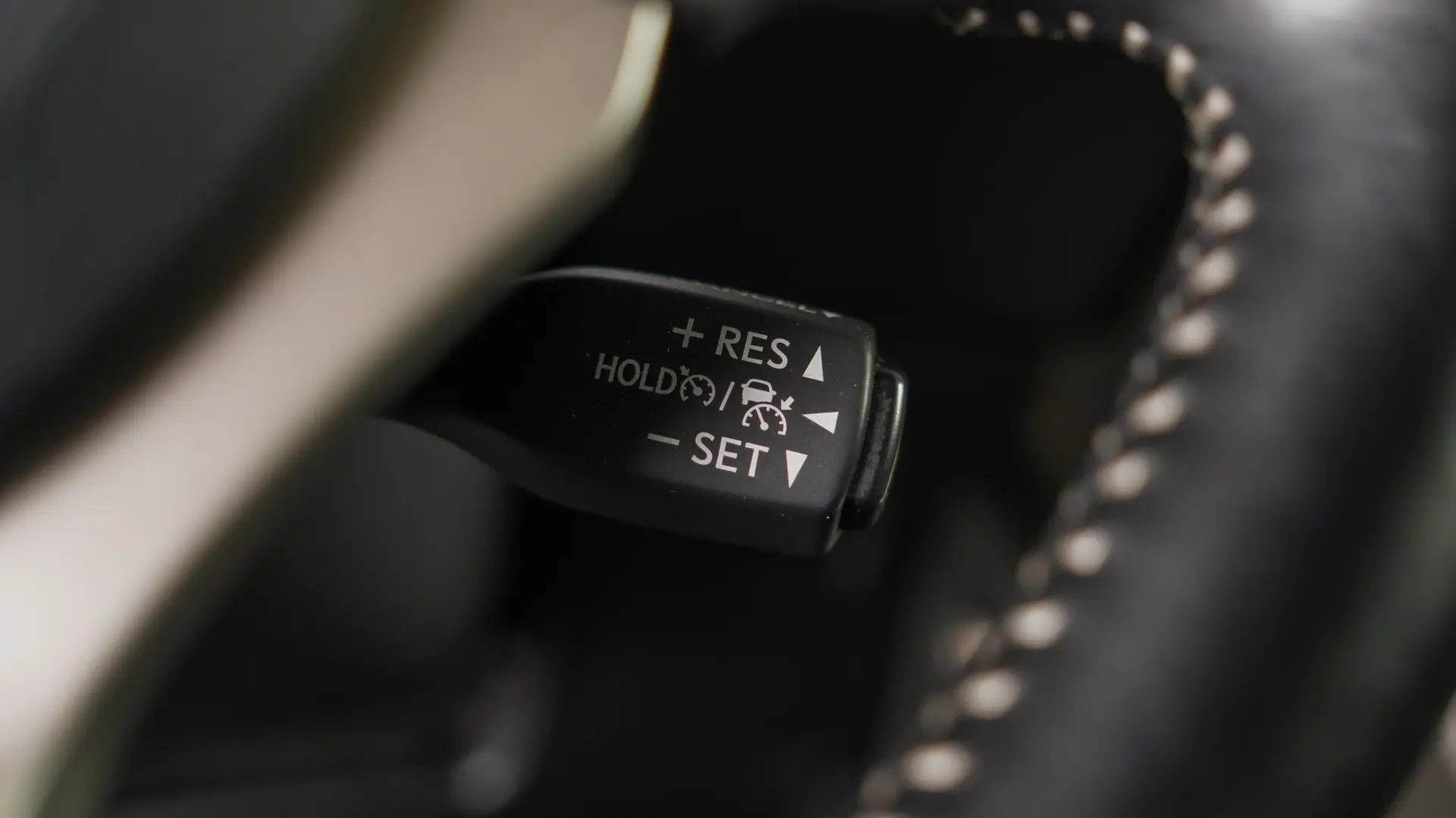 LEXUS NX 300H 2.5