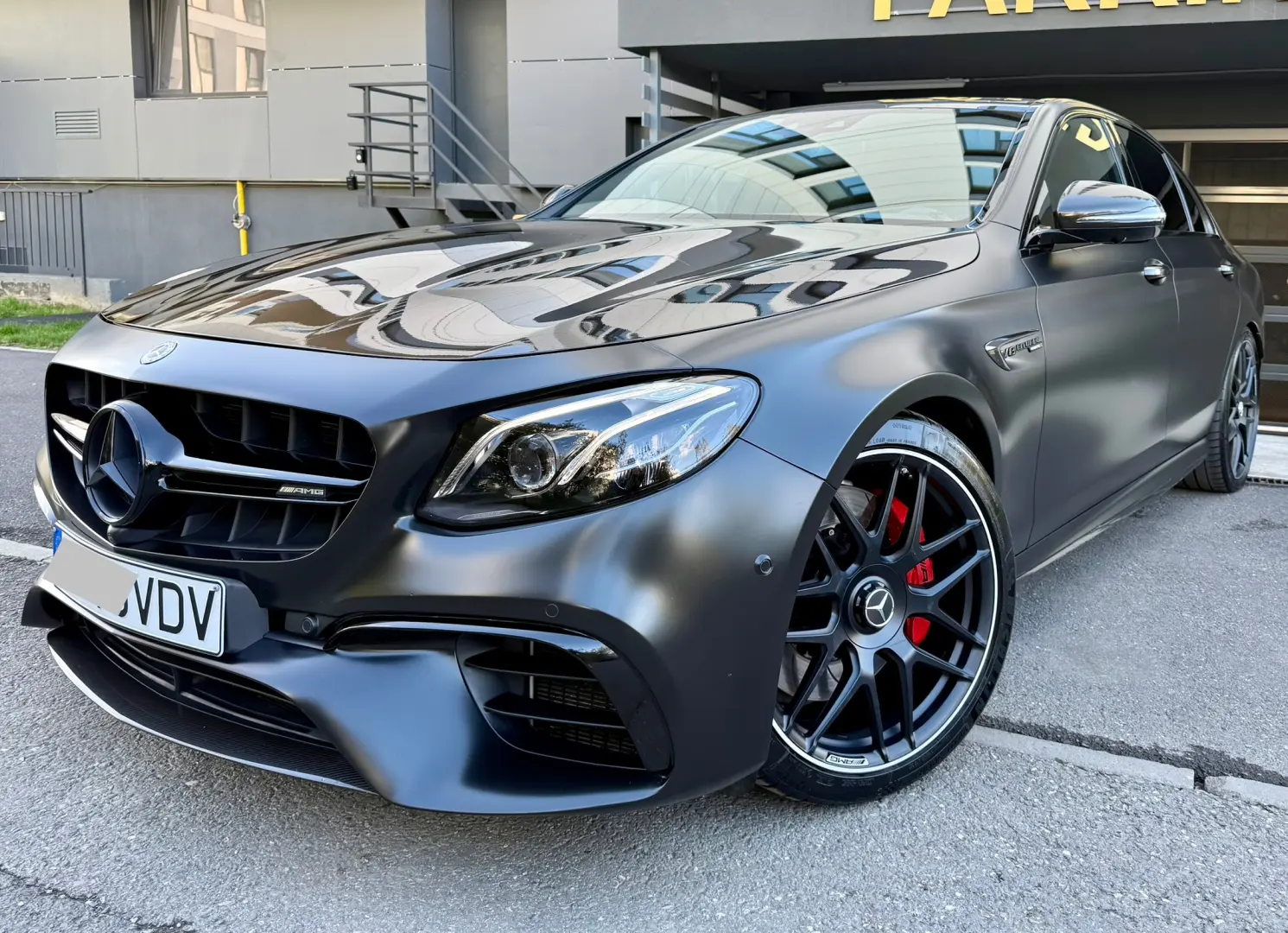 Mercedes-Benz E 63 AMG