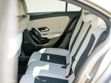 Mercedes-Benz A 180d Business Solution - Diesel - Automat