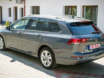 Volkswagen Golf Variant 1.0 TSI Life - Benzina - Manual