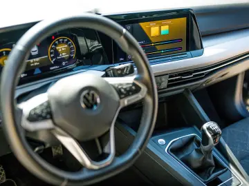 Volkswagen Golf Variant 1.0 TSI Life - Benzina - Manual
