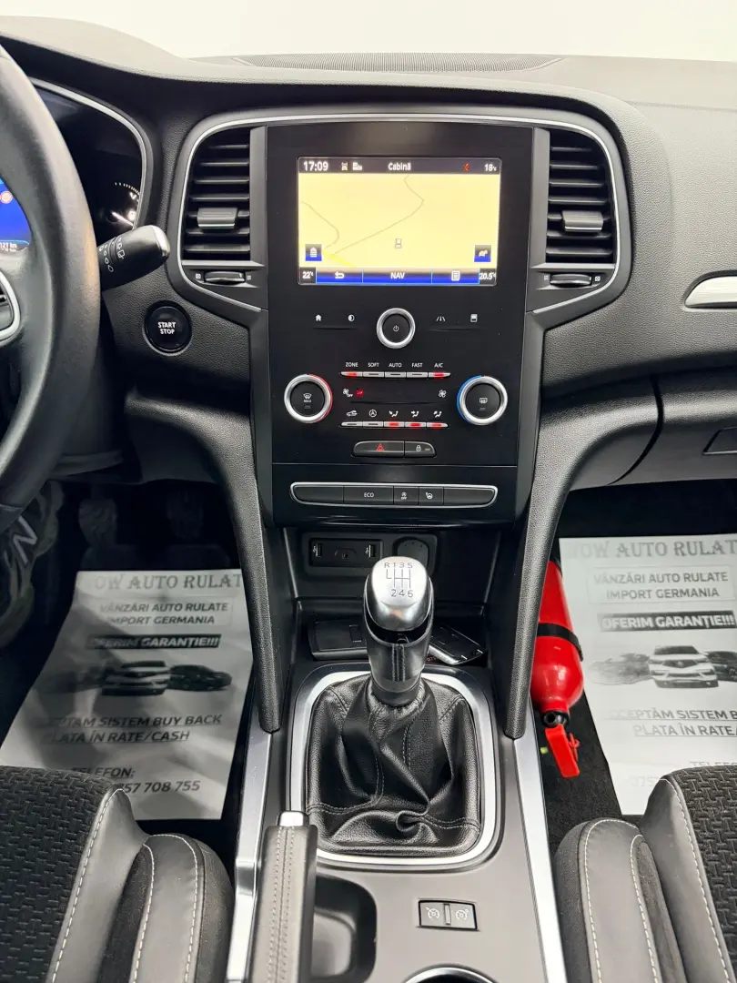 RENAULT MEGANE ENERGY 2017 1.2I E6