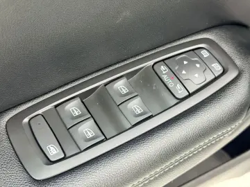 RENAULT MEGANE ENERGY 2017 1.2I E6