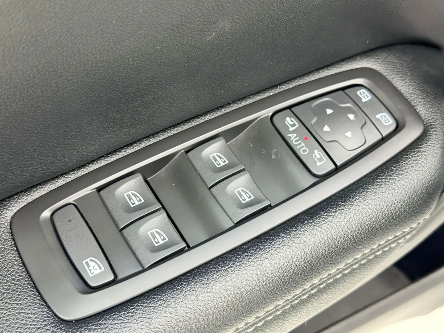 RENAULT MEGANE ENERGY 2017 1.2I E6