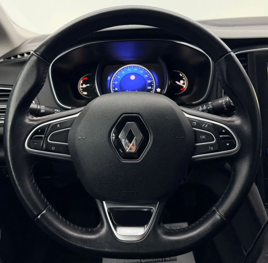 RENAULT MEGANE ENERGY 2017 1.2I E6