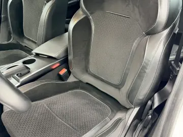 RENAULT MEGANE ENERGY 2017 1.2I E6