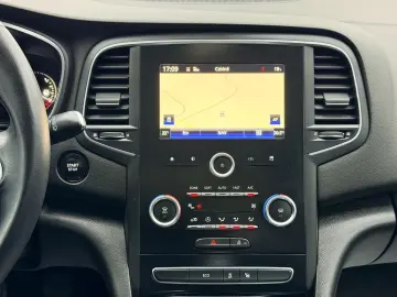 RENAULT MEGANE ENERGY 2017 1.2I E6