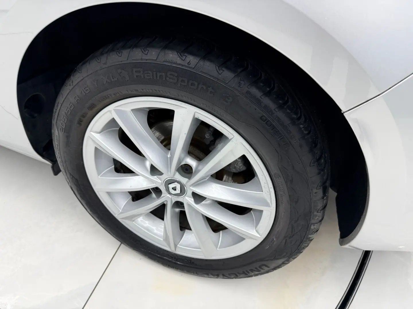 RENAULT MEGANE ENERGY 2017 1.2I E6