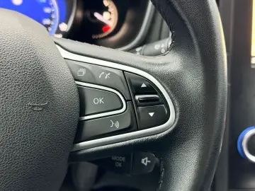 RENAULT MEGANE ENERGY 2017 1.2I E6