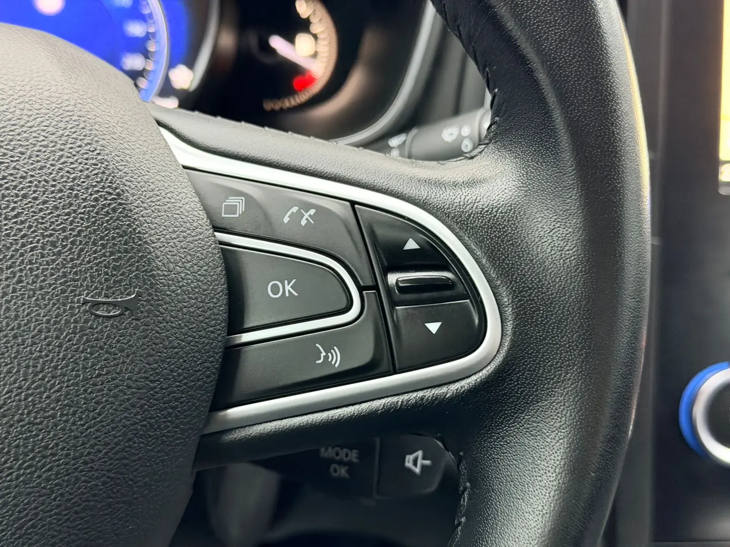 RENAULT MEGANE ENERGY 2017 1.2I E6