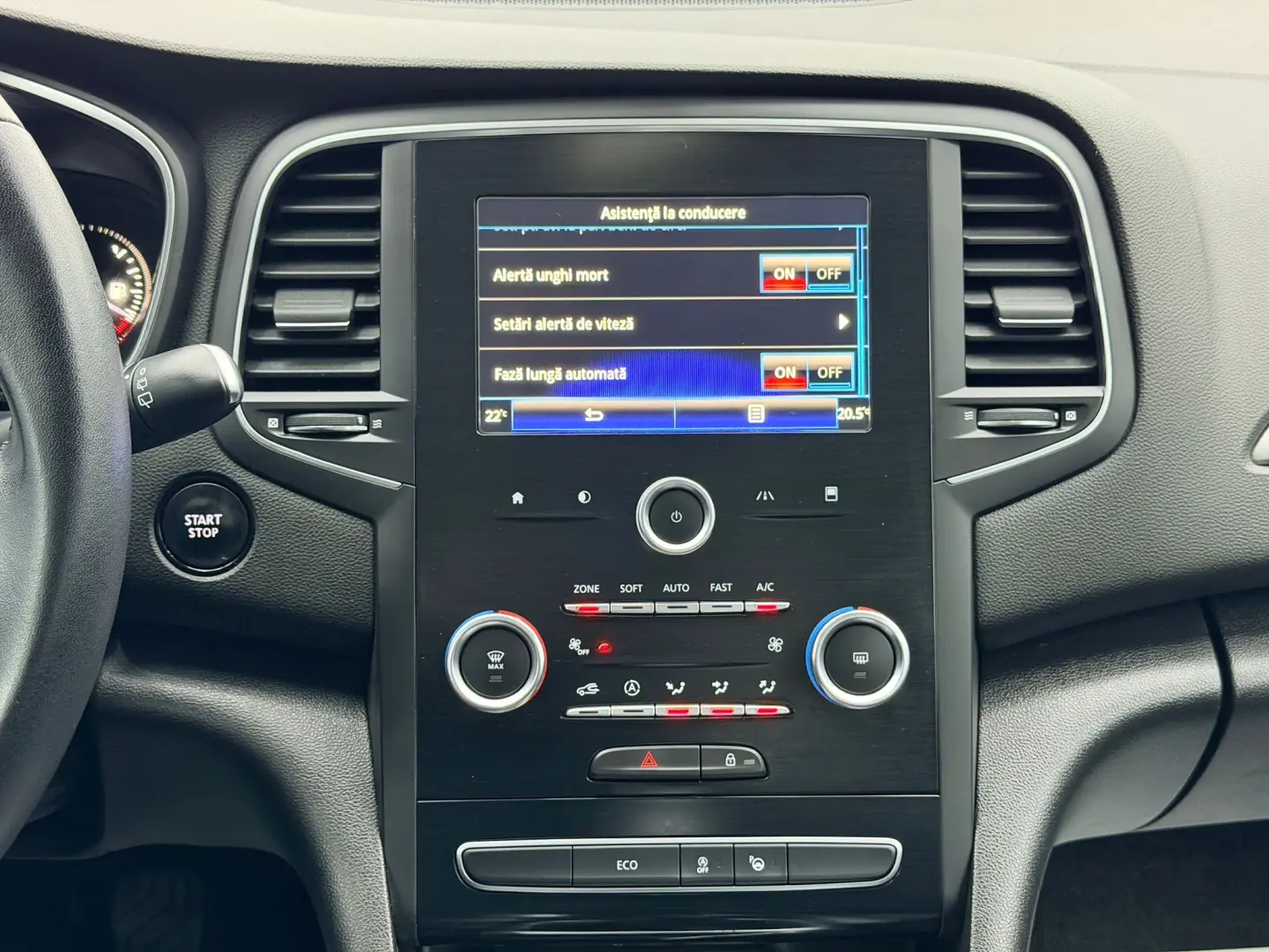 RENAULT MEGANE ENERGY 2017 1.2I E6