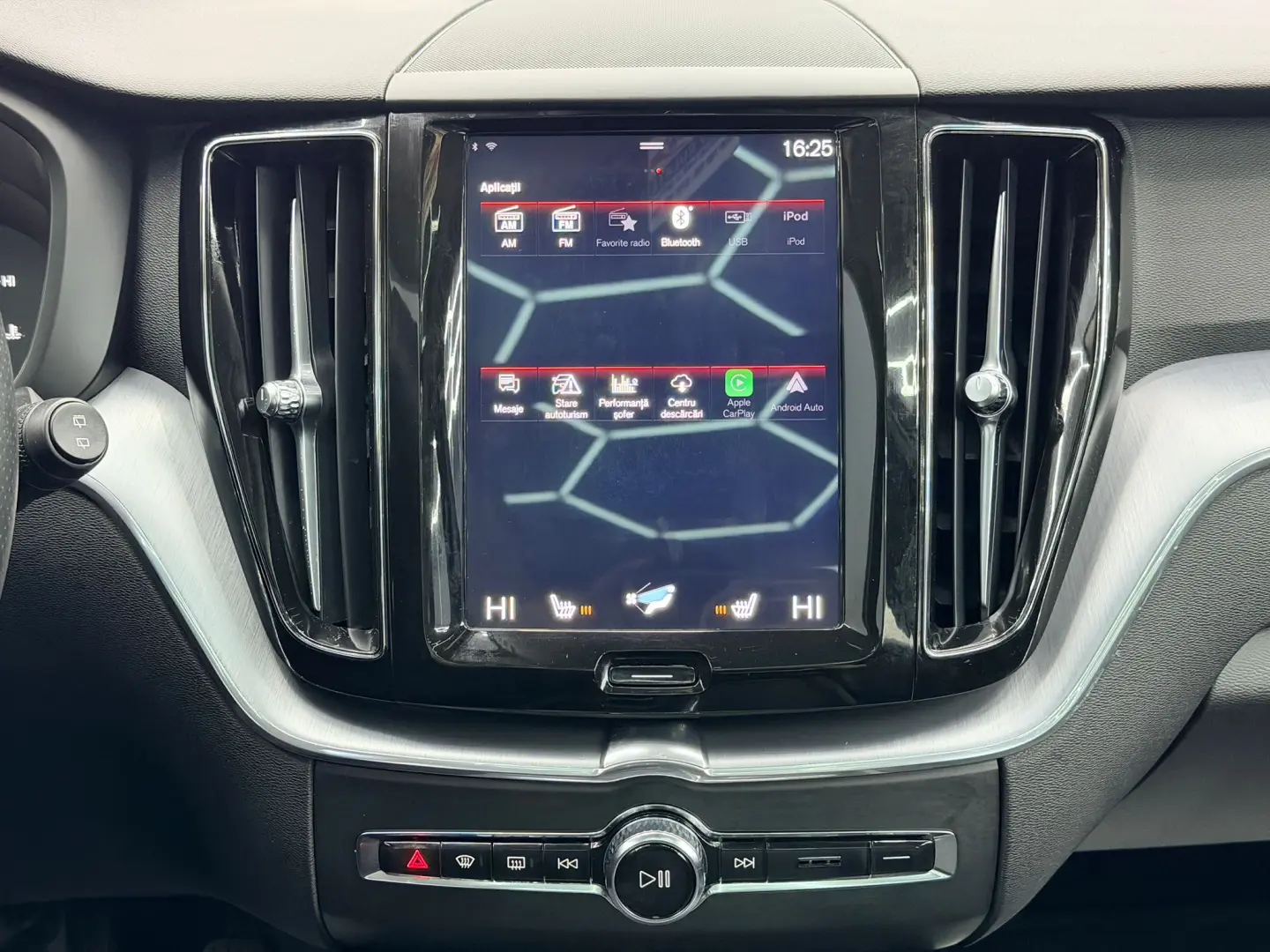 VOLVO XC60 2018 2.0I E6