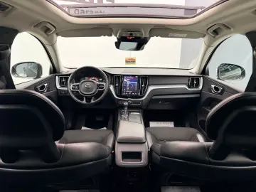 VOLVO XC60 2018 2.0I E6