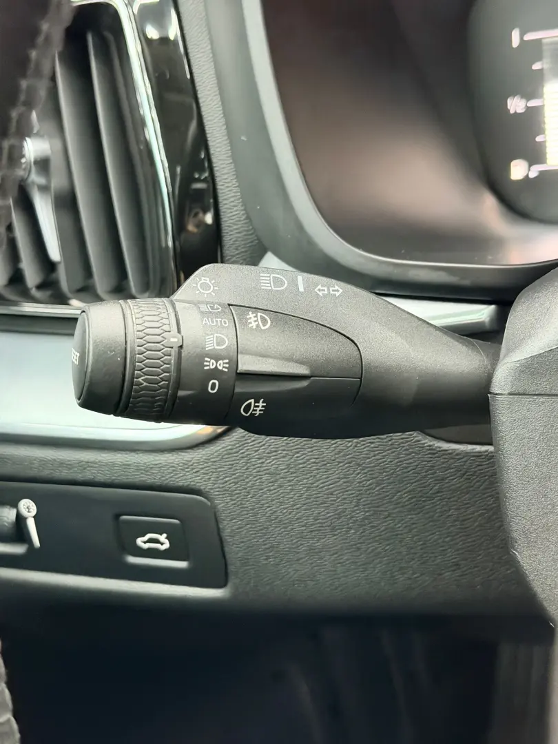 VOLVO XC60 2018 2.0I E6