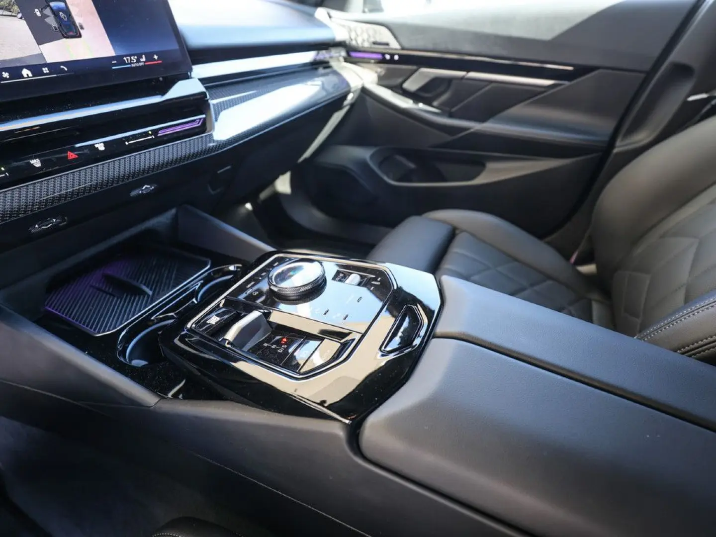 540d Touring xDrive M-Sport Pro STANDHZ AHK B&W