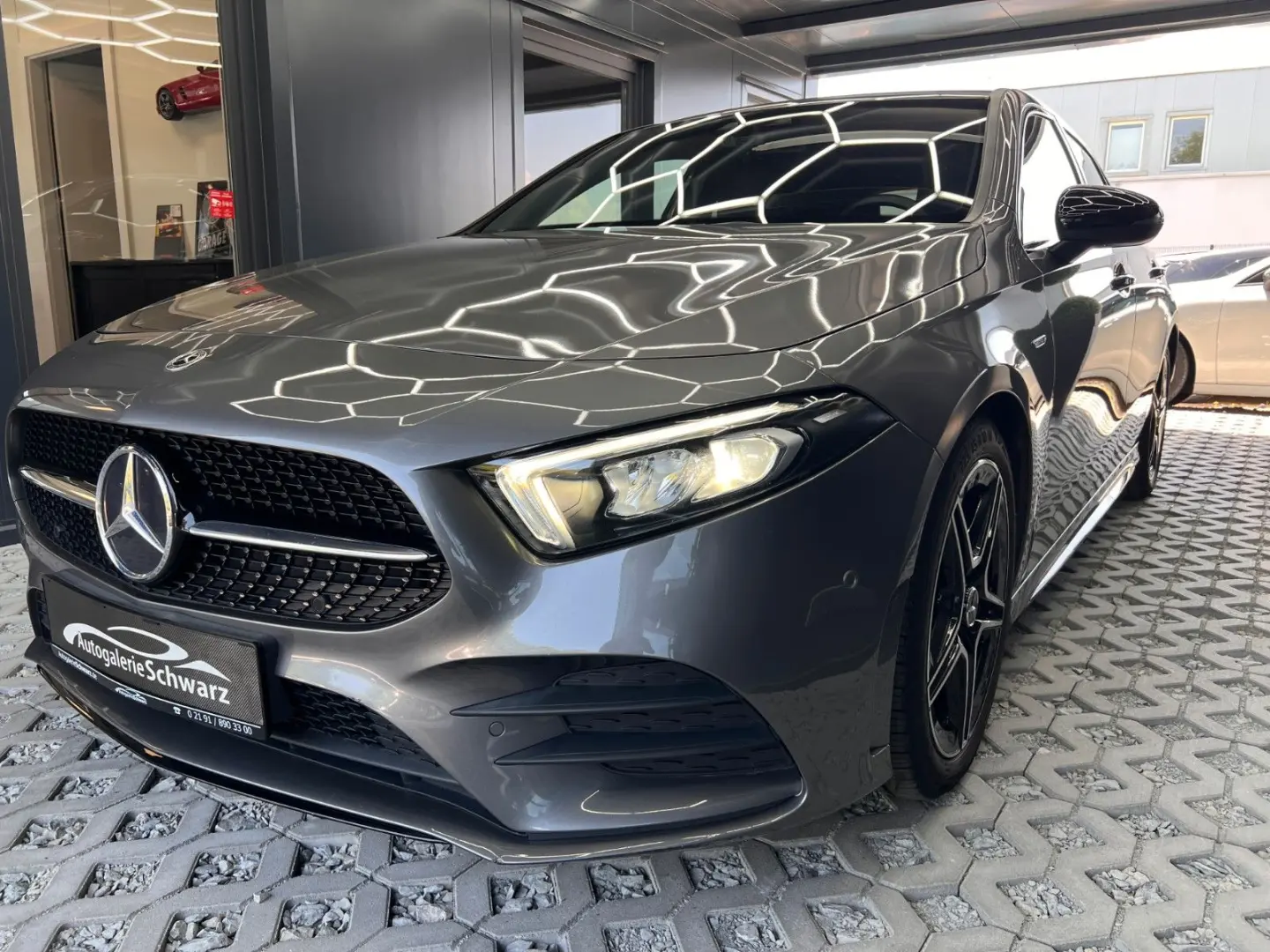 A 180d 8G AMG NIGHT AUGR KAM DAB SOUND TOTW AMBT