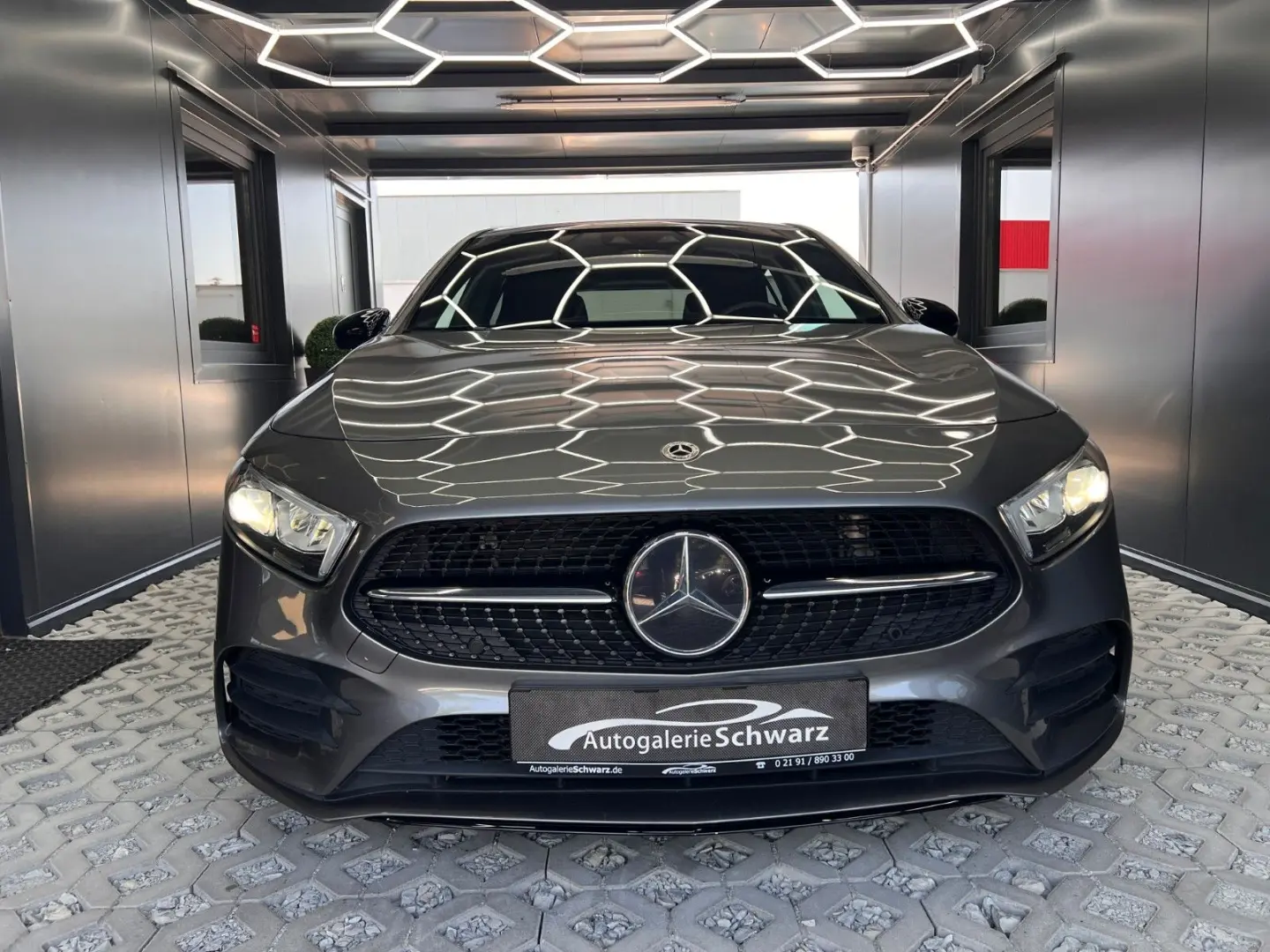 A 180d 8G AMG NIGHT AUGR KAM DAB SOUND TOTW AMBT