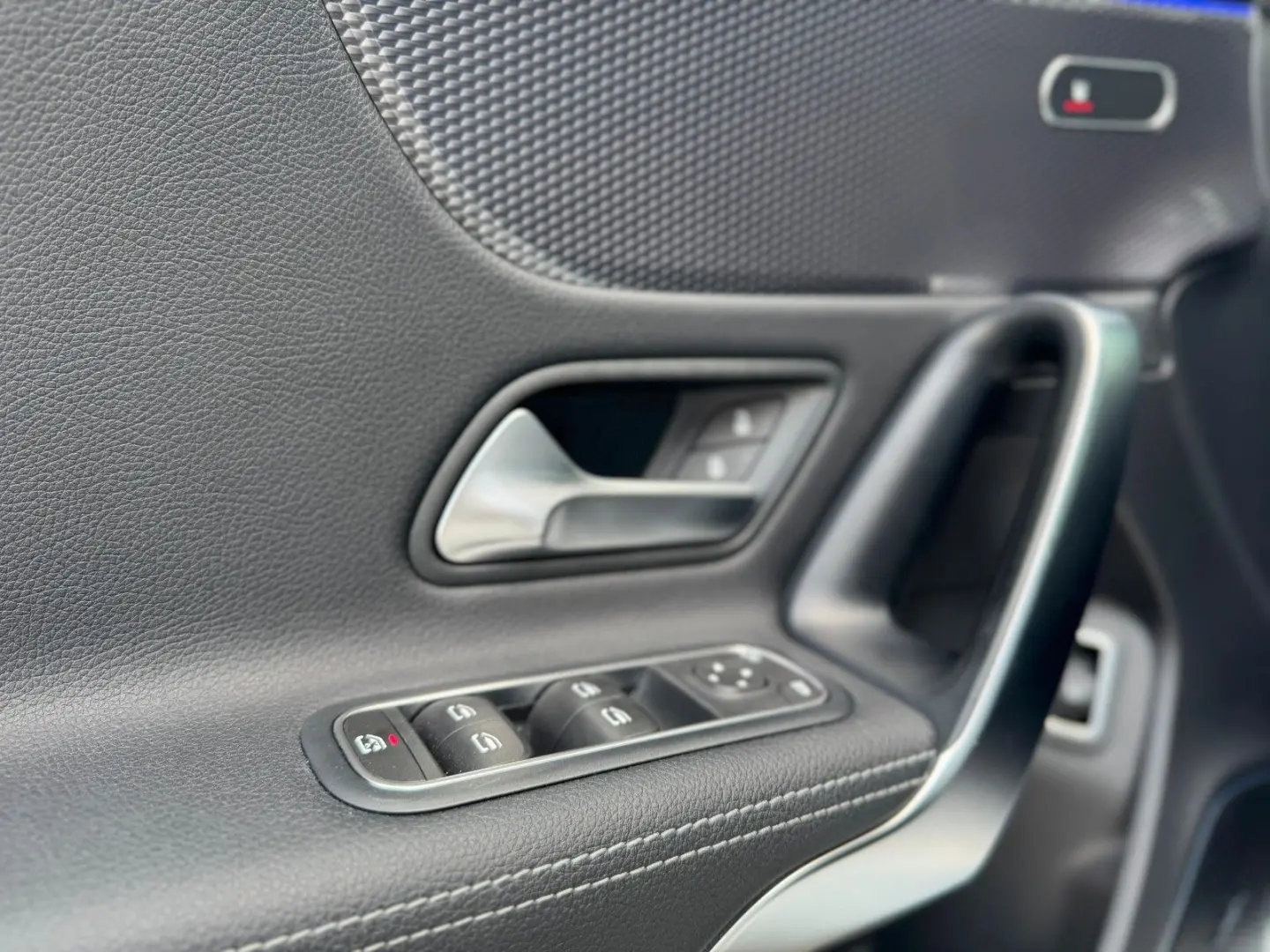 A 180d Progressive Limousine NAV CAM NIGHT 1.HD