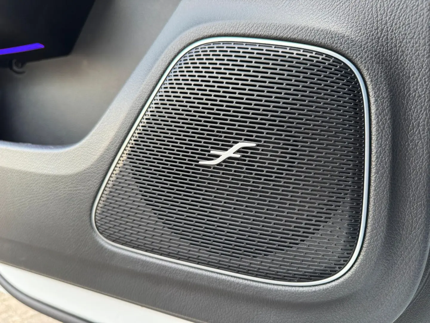 A 180d Progressive Limousine NAV CAM NIGHT 1.HD