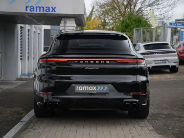 E-Hybrid Coupe SPORTDESIGN
