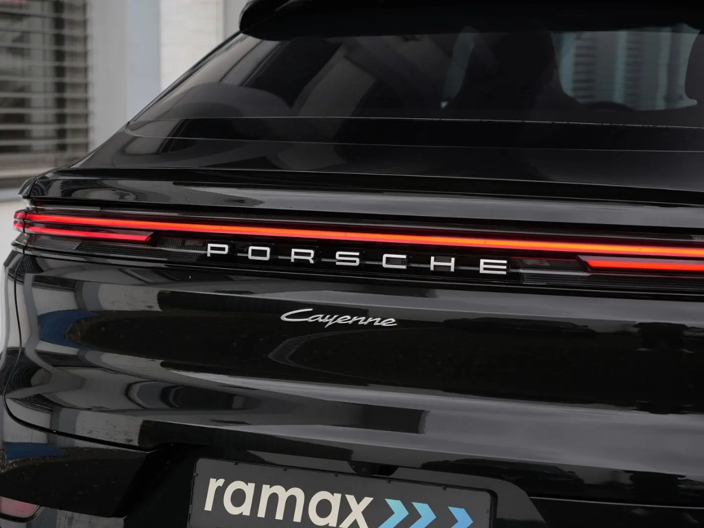 E-Hybrid Coupe SPORTDESIGN