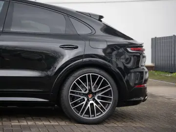 E-Hybrid Coupe SPORTDESIGN